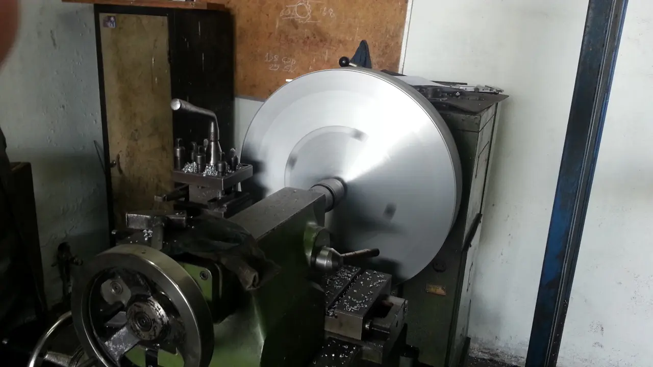 img/urunler/hammer/heavy-duty_forging_machine production.webp